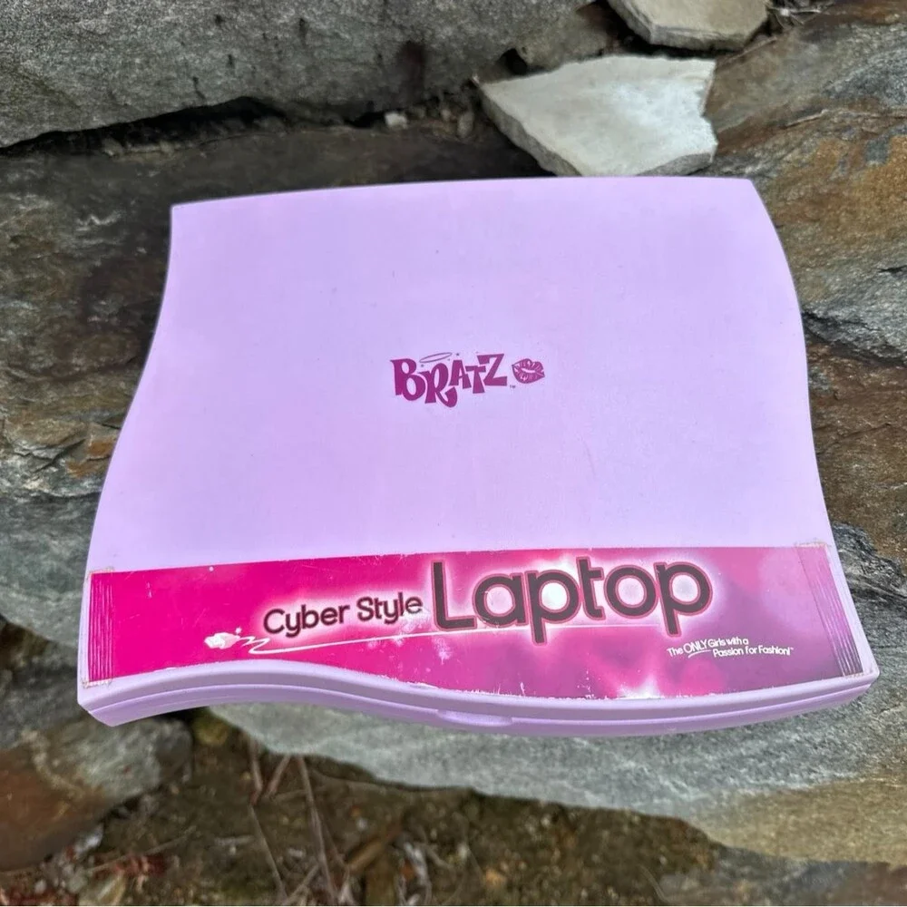 Y2K BRATZ Cyber-Style Vintage Toy LapTop